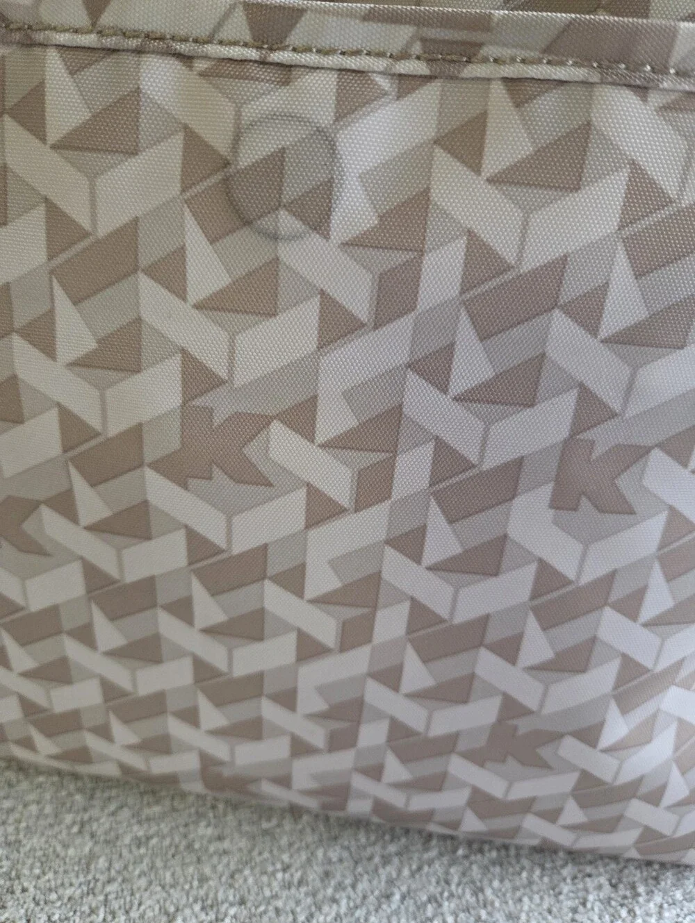 Kipling Large Shoulder Bag Zippered Tote - Geo Print Beige